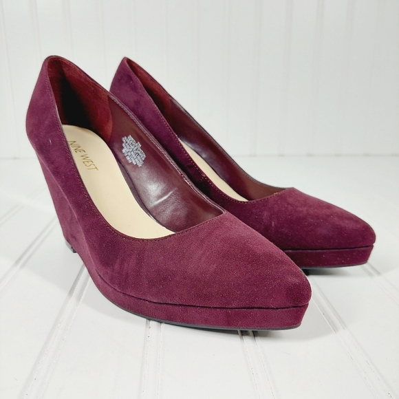 Nine West Leighton Red Wine Suede Slip On Wedge Pumps B81 - Picture 4 of 11